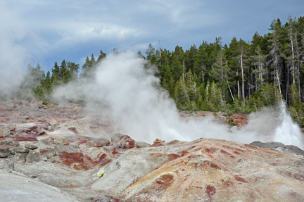 he world's tallest active geyser, Steamboat