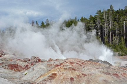 he world's tallest active geyser, Steamboat