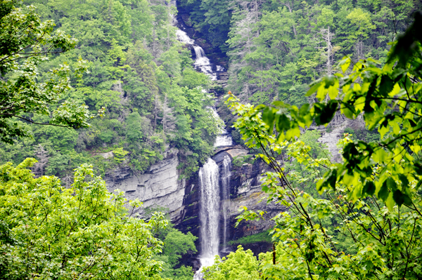 Raven Cliff Falls
