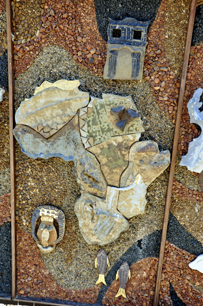 carvings outside the Legs Inn