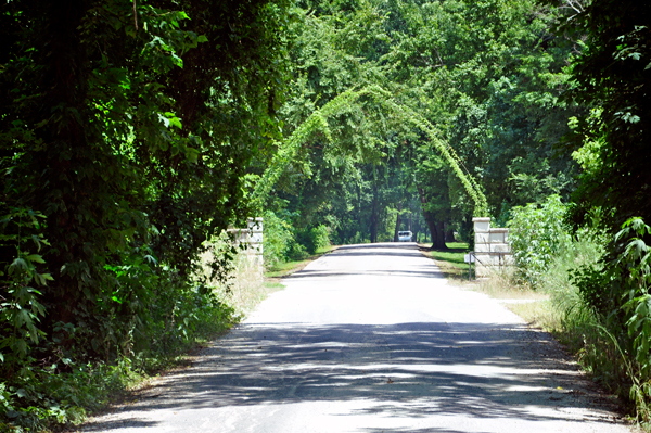 entrance to Tom Sawyer's RV Park 