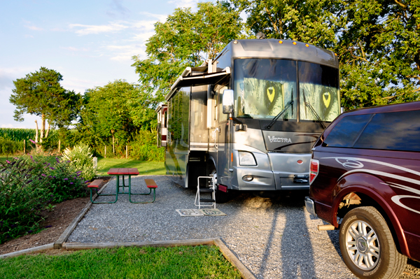 RV and toad of the two RV Gyspeis