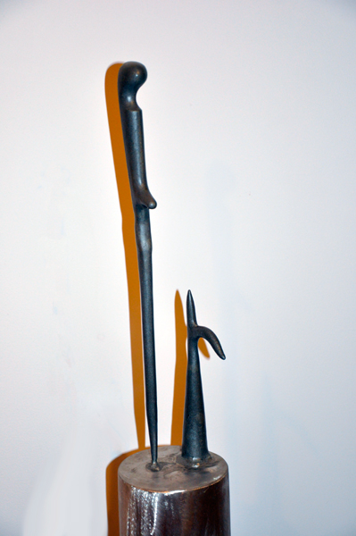 Mutt and Jeff sculpture