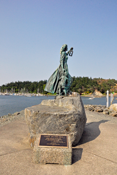 Lady of the Sea stateue