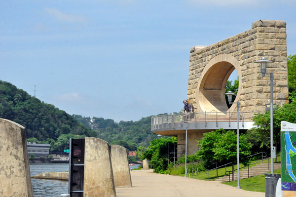 The Fred McFeely Rogers Monument