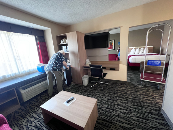 Lee Duquette in the second roomL