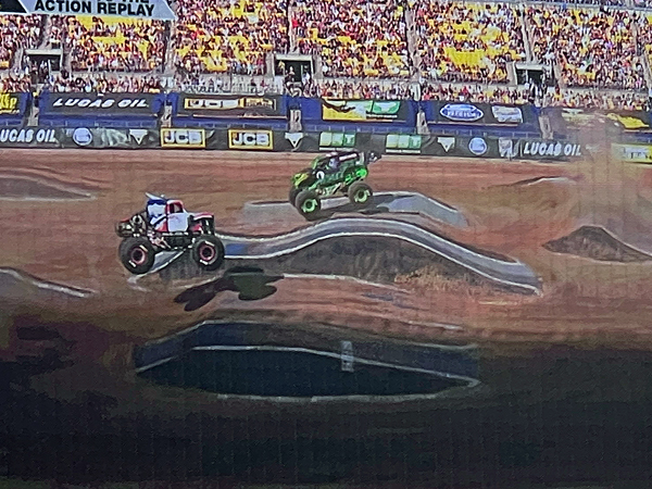 Lucas Stabilizer vs Grave Digger