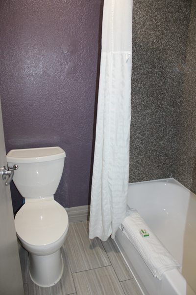 La Quinta by Wyndham Hotel room