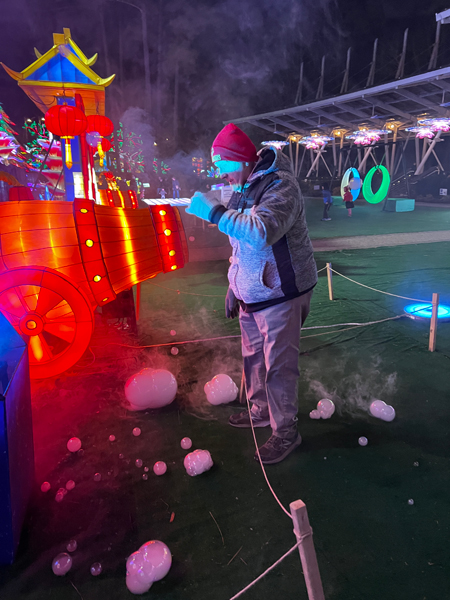 Lee Duquette and the snow bubbles