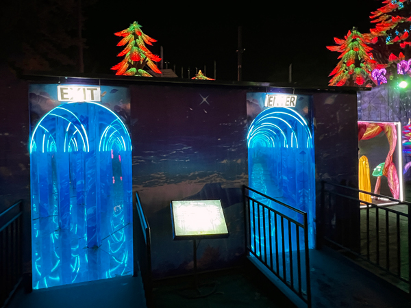 Mirror Maze entry ad exit