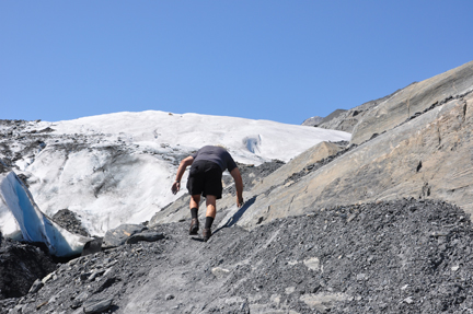 Lee climbs higher and higher
