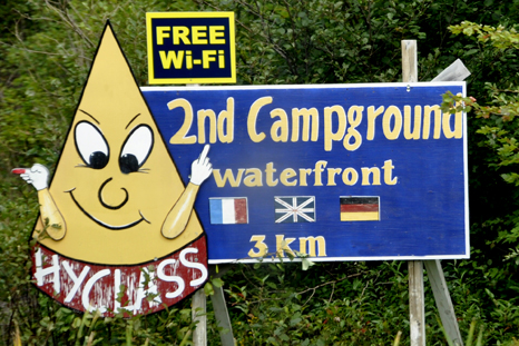 another sign pointiint eh way to Hyclass Ocean Campground
