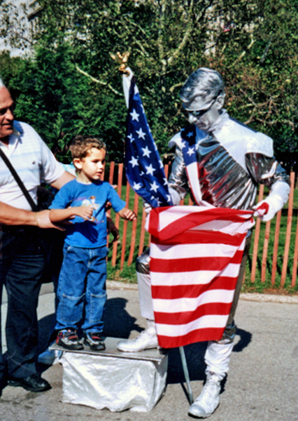 Alex Jones and the Living Statue